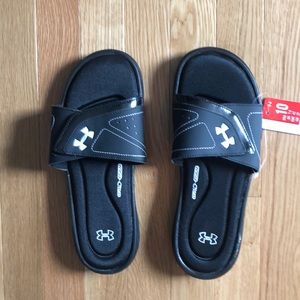 Under Armour Men’s sandals size 10 NWT